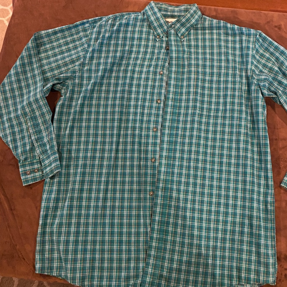 Wrangler, 2XLT long sleeve, excellent used condition 55% cotton, 45% polyester